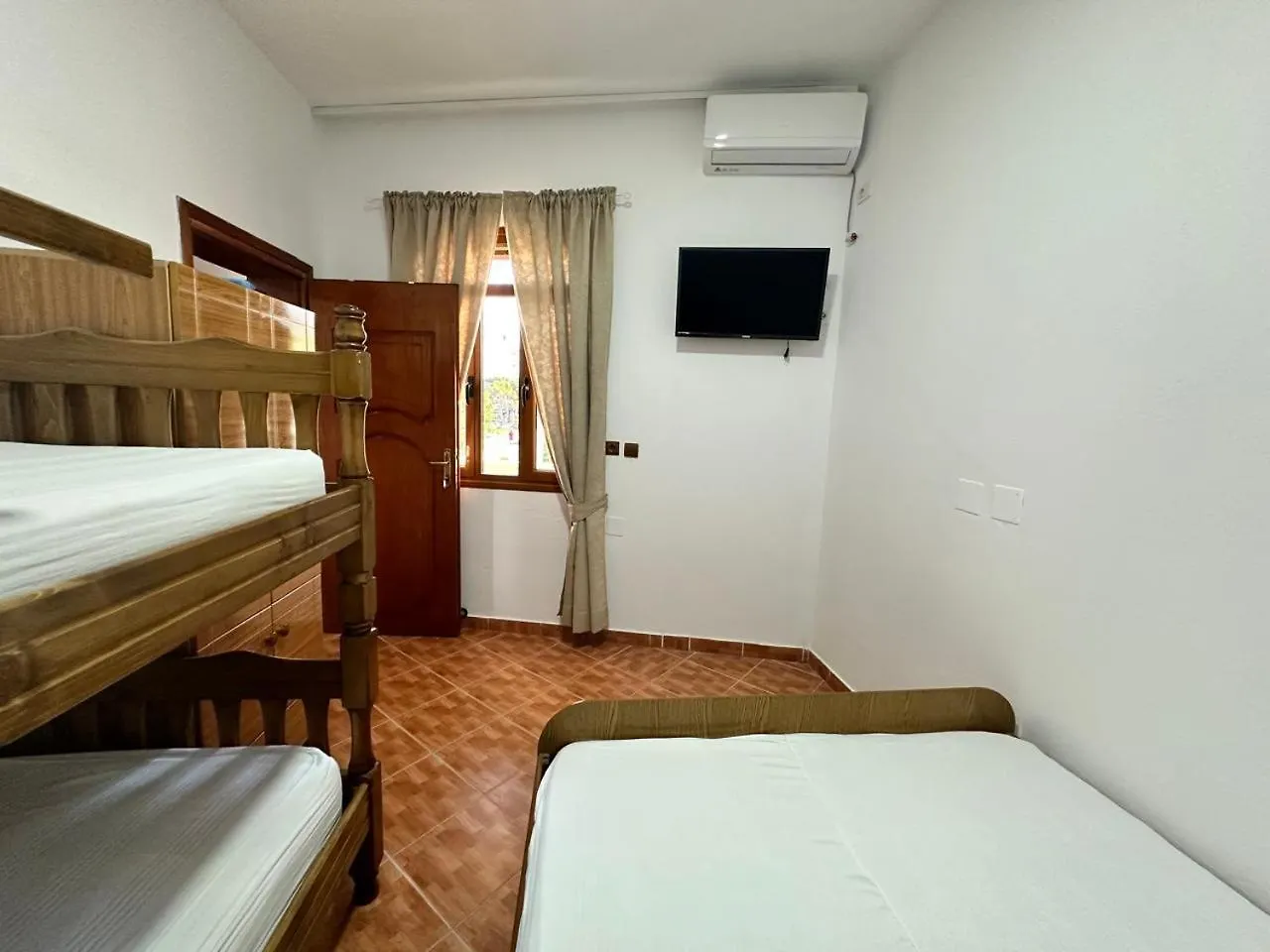 Aparthotel Appartamento Vacanze In Villa Bashllari Vlore Albania